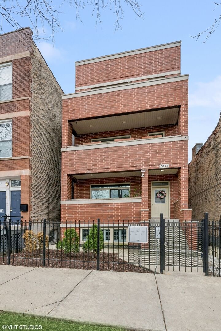 2627 W Thomas Street 1  Chicago IL 60622 photo