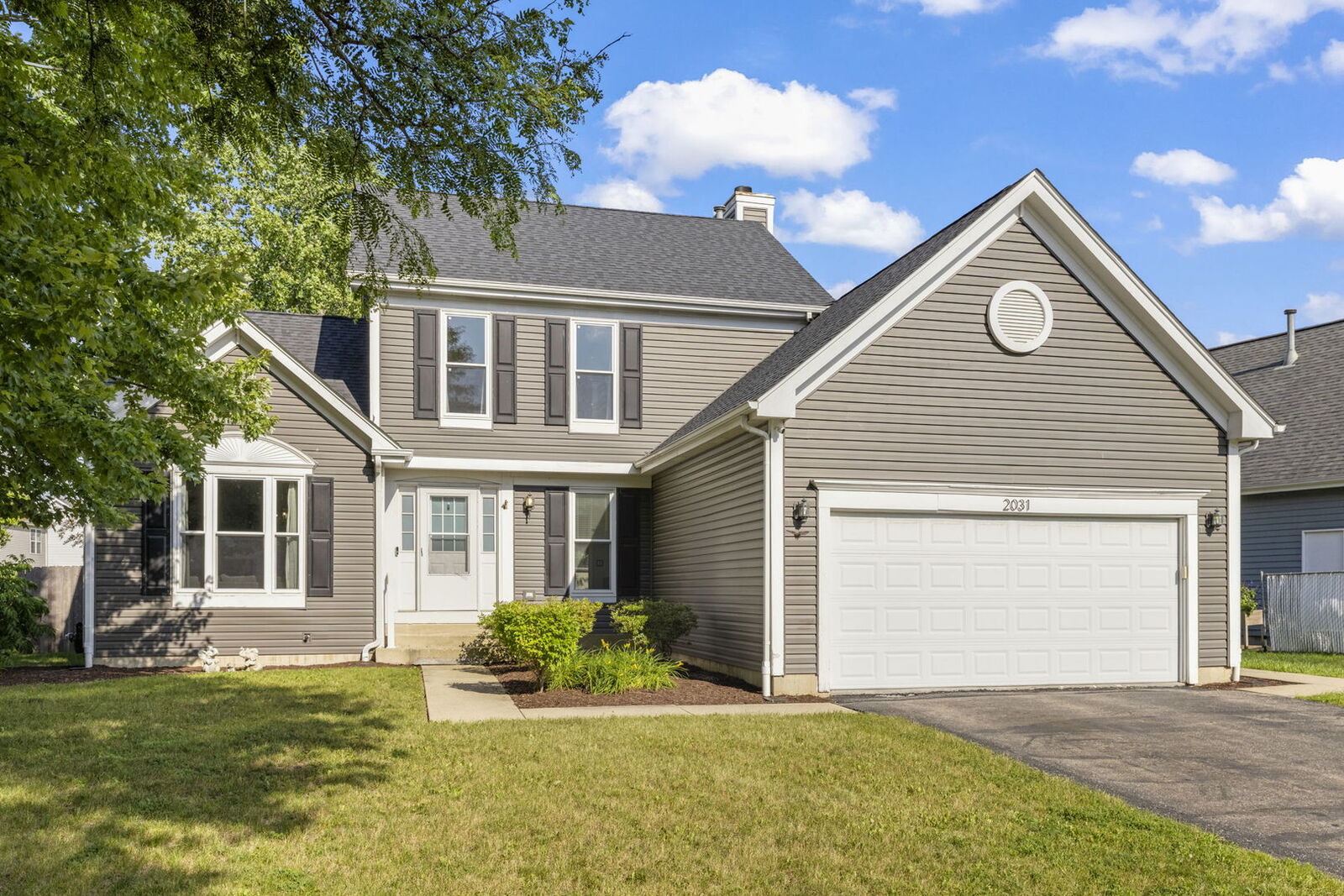 Property Photo: 2031 Edinburgh Lane IL 60504