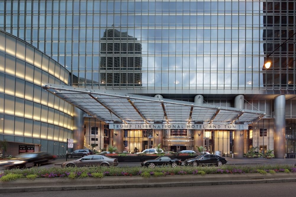 Property Photo: 401 N Wabash Avenue 30J IL 60611