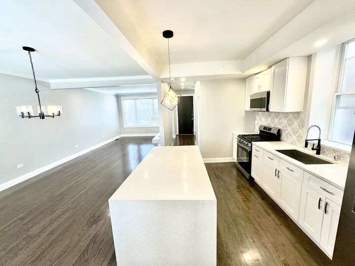 Property Photo:  