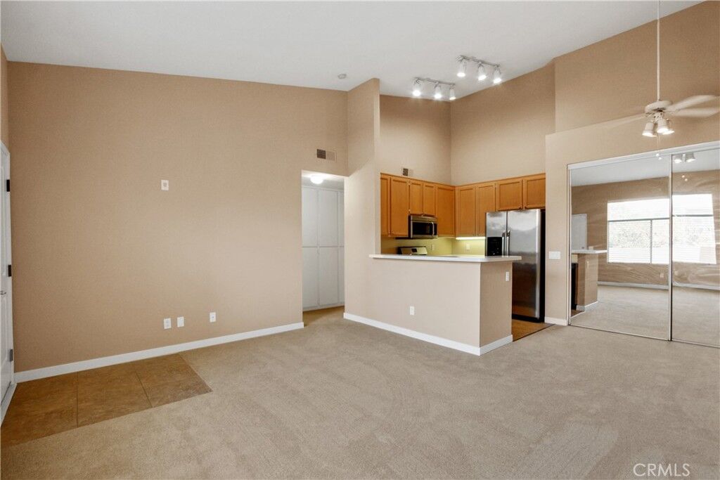 Property Photo:  19431 Rue De Valore 42G  CA 92610 