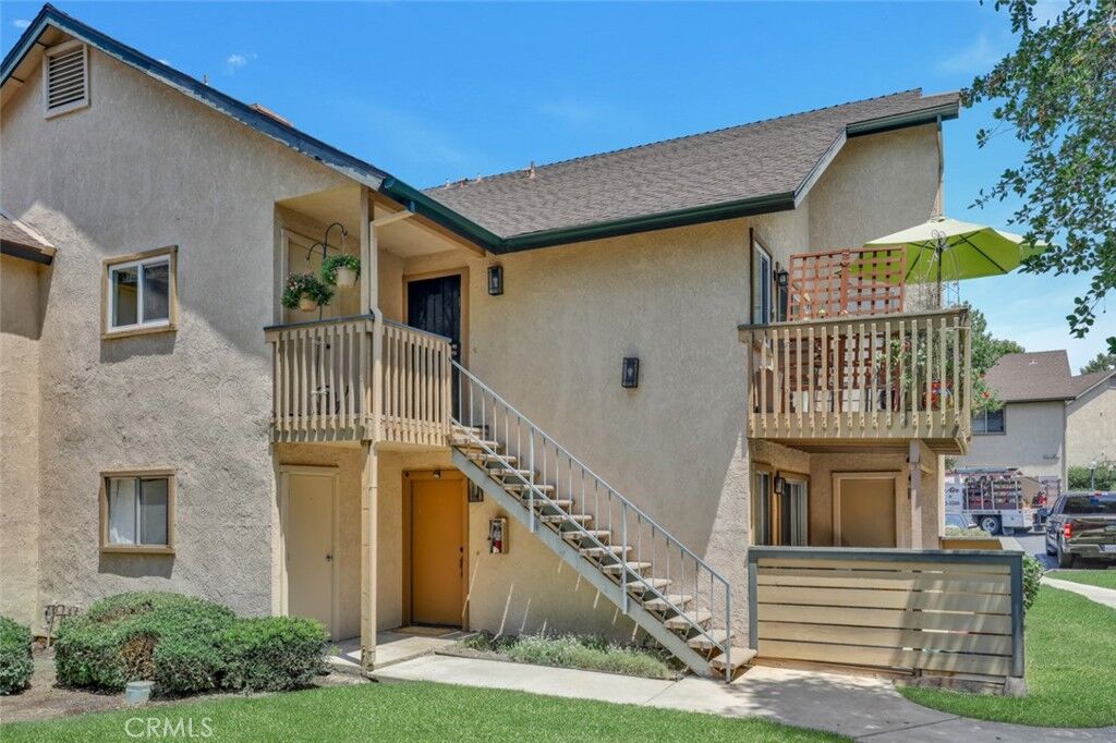 Property Photo:  26058 Serrano Court 87  CA 92630 