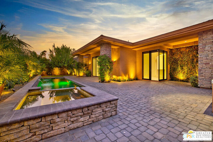 Property Photo:  50385 Via Amante  CA 92253 