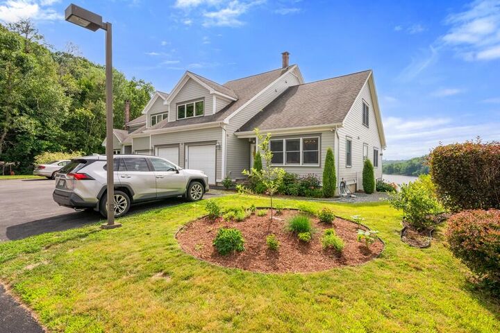 Property Photo:  15 Harbor Drive 15  ME 04412 