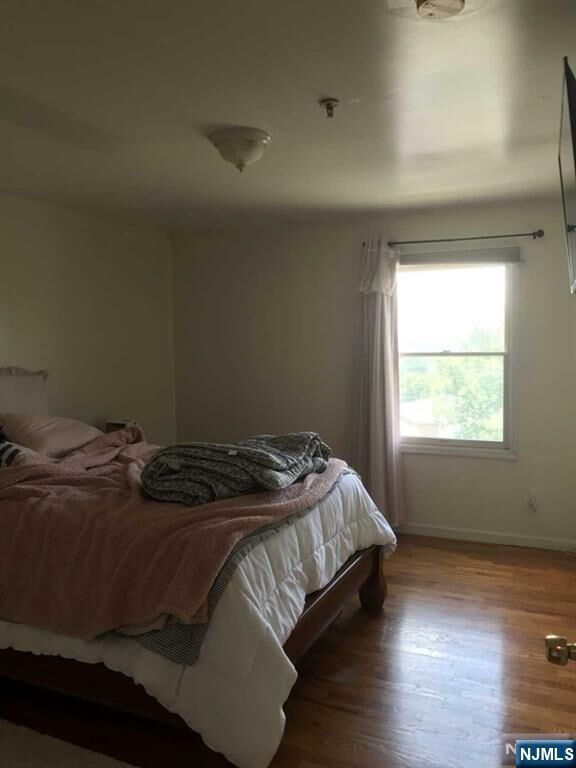 Property Photo:  118 Bergen Boulevard 3A  NJ 07650 