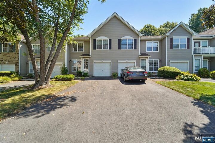 413 Green Mountain Road  Mahwah NJ 07430 photo