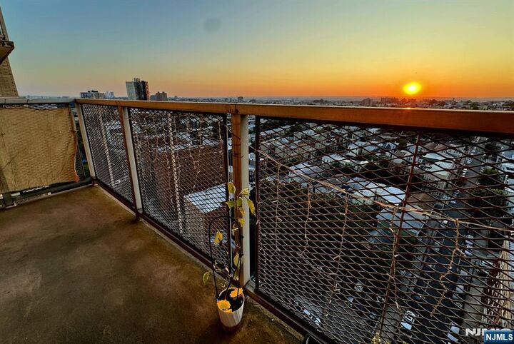 Property Photo: 6600 Jfk Blvd E 21K NJ 07093