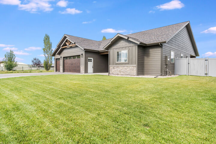 Property Photo:  49 Hodgson Court  MT 59912