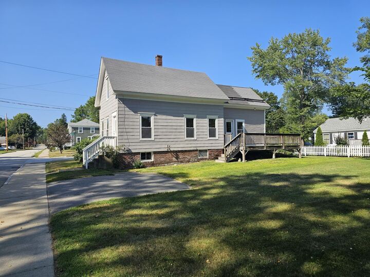 Property Photo:  253 Elm Street  NH 03431 