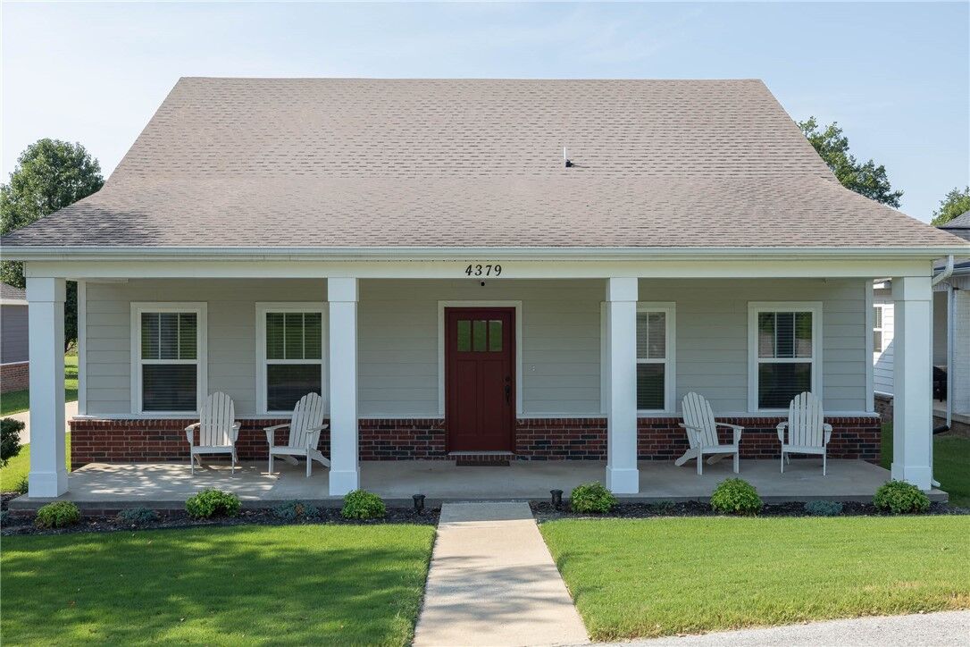 Property Photo: 4379 W Mount Comfort Road AR 72704