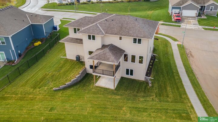 Property Photo: 135 N 10th Avenue NE 68059