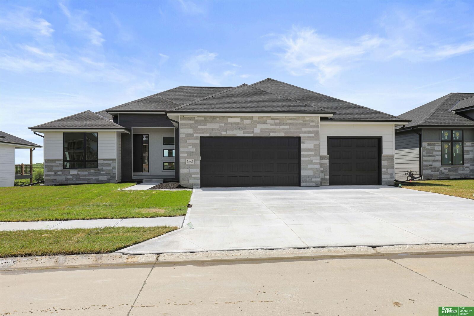 Property Photo:  5522 N 213 Avenue  NE 68022 