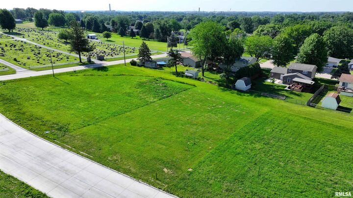 Property Photo: 1813 Zara Trace Street IA 52732