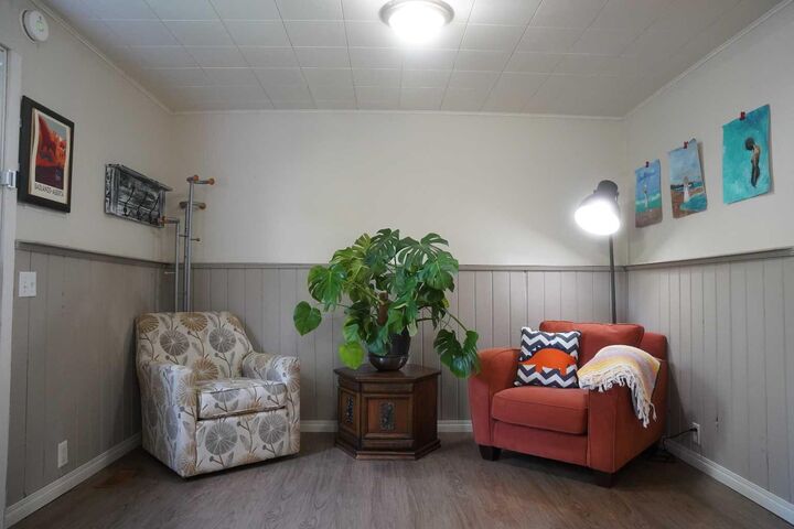 Property Photo: 725 2 Avenue W AB T0J 0Y3