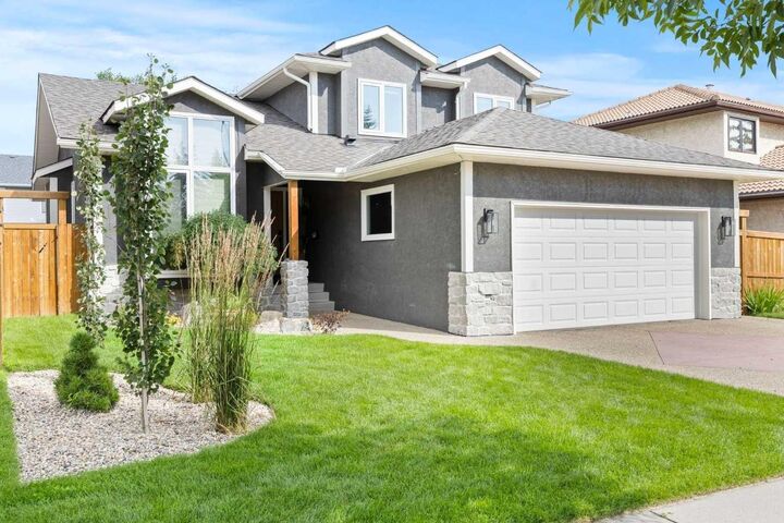 Property Photo:  8285 Edgebrook Drive NW  AB T3A 4R8 