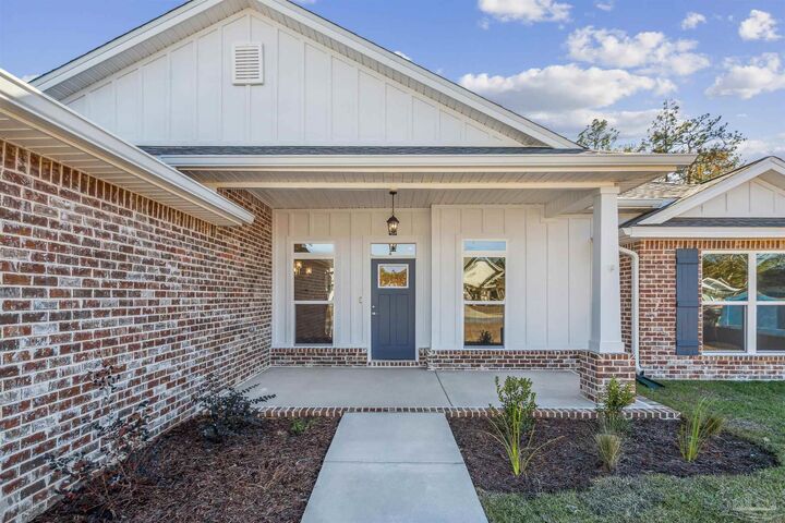 Property Photo: 4621 Carl Booker Rd FL 32583