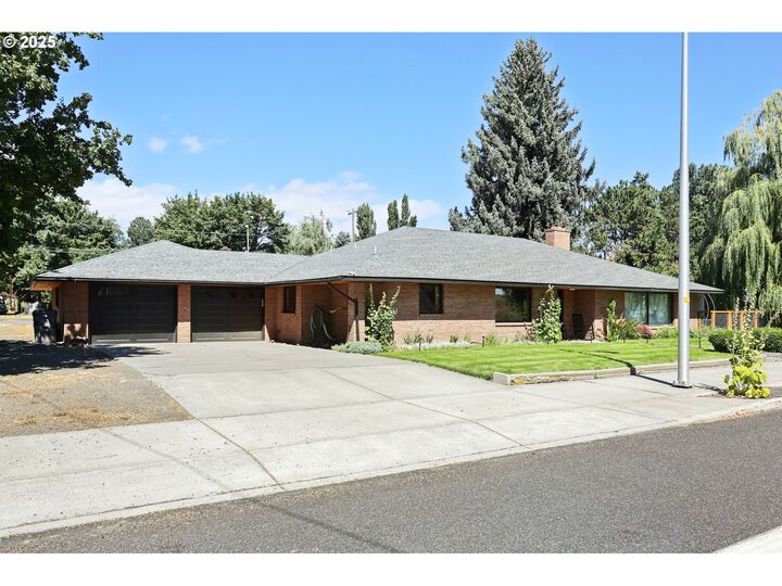 236 N Mill St  Grass Valley OR 97029 photo