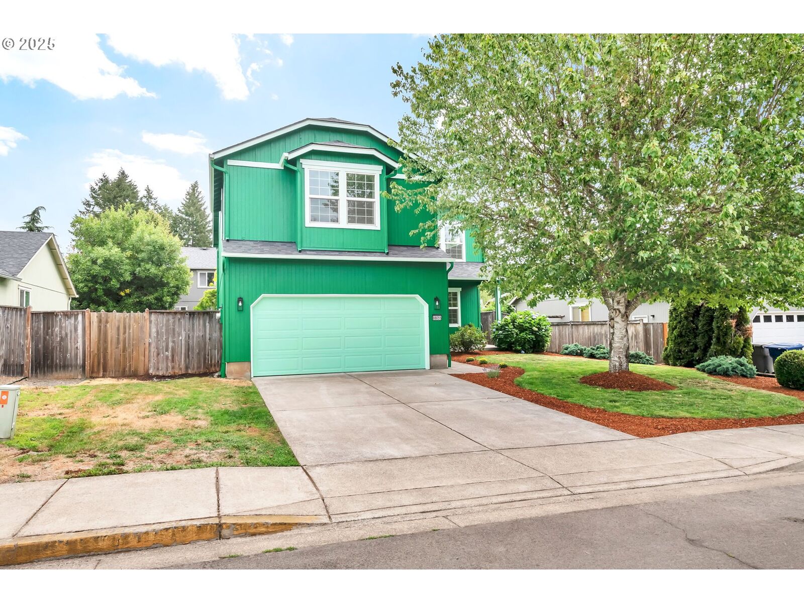 Property Photo:  88055 Llama Ln  OR 97487 