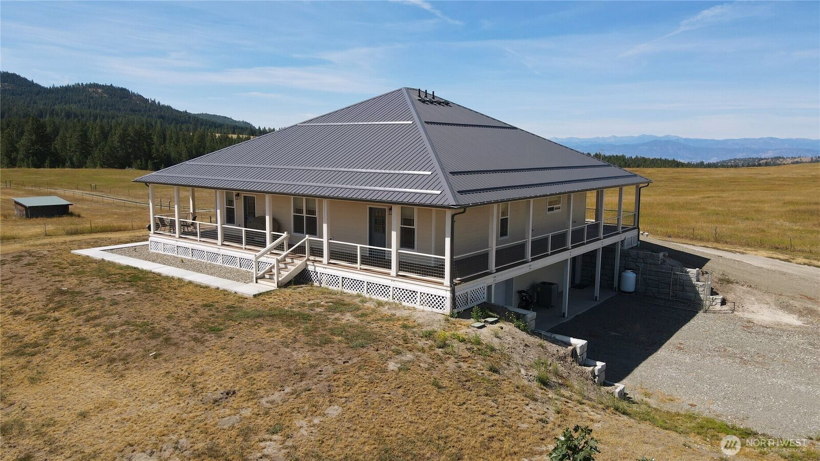 Property Photo: 1475 Havillah Road WA 98855