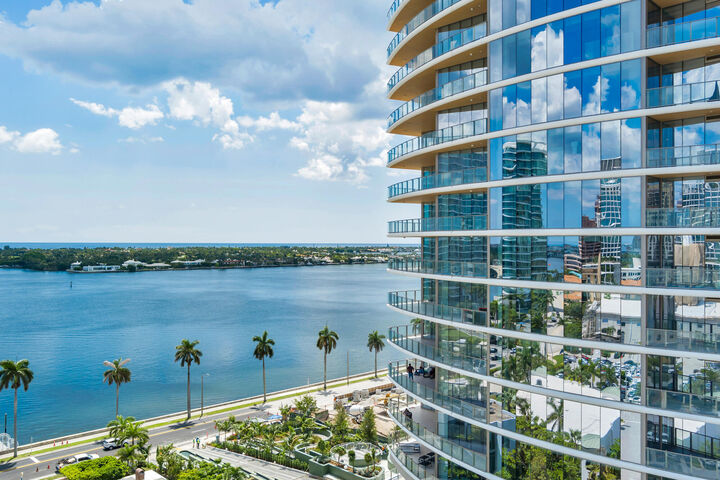 Property Photo: 1333 S Flagler Drive 901 FL 33401