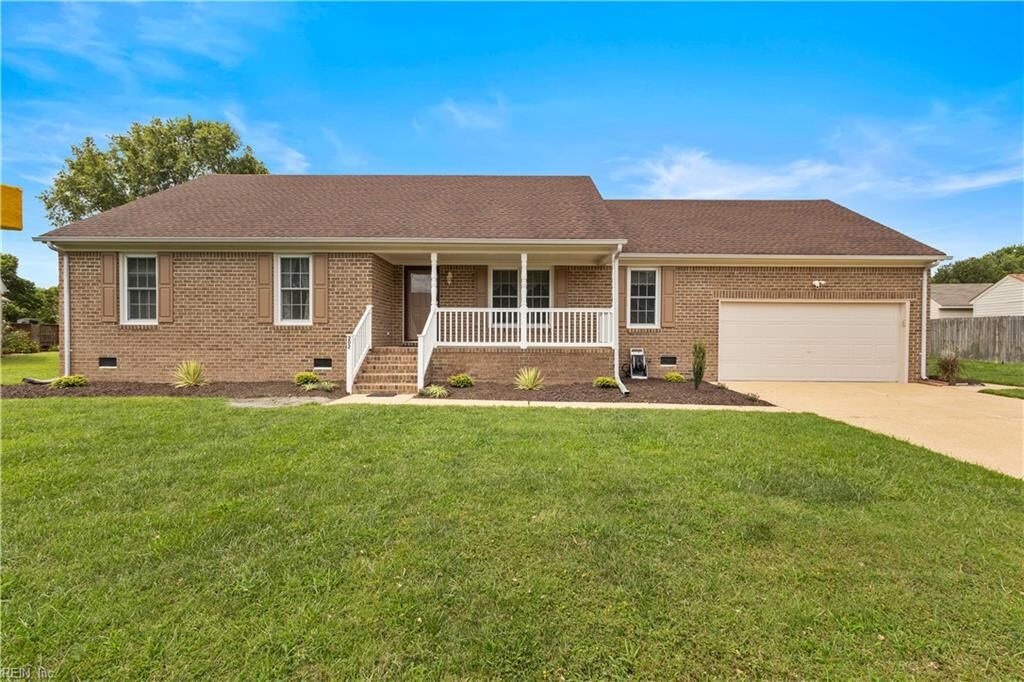 Property Photo: 202 Charlemagne Dr VA 23435