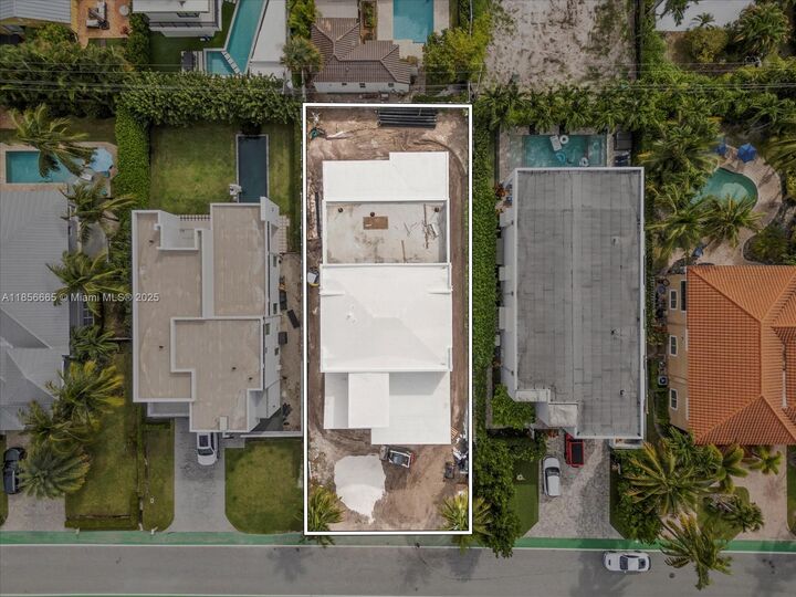 Property Photo:  344 NE 2nd St  FL 33432 