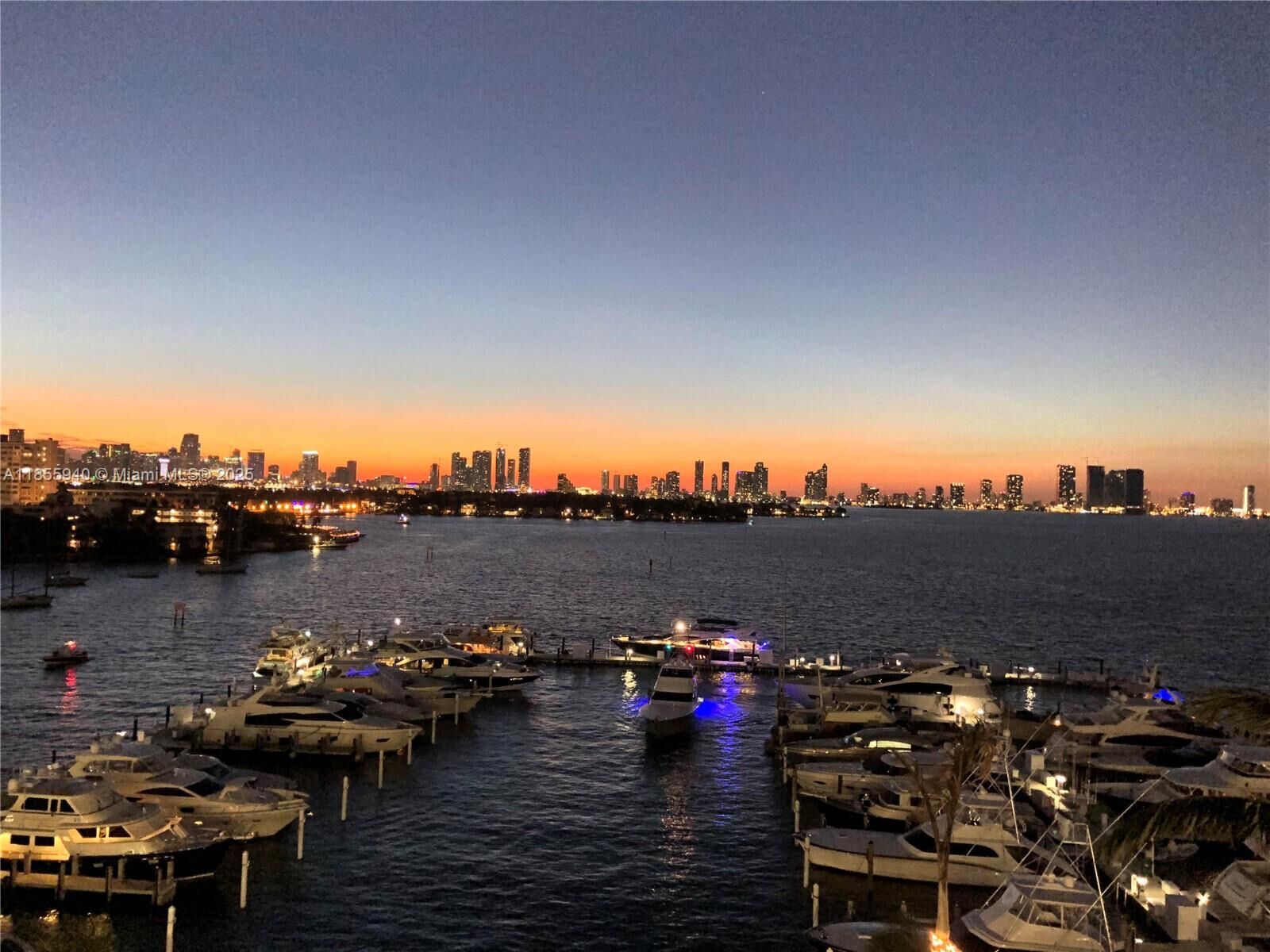 Property Photo: 1800 Sunset Harbour Dr 1012 FL 33139