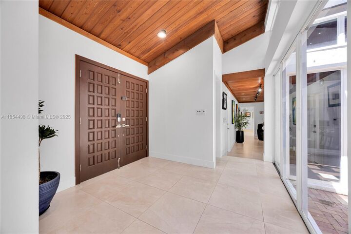 5941 SW 88th St  South Miami FL 33156 photo