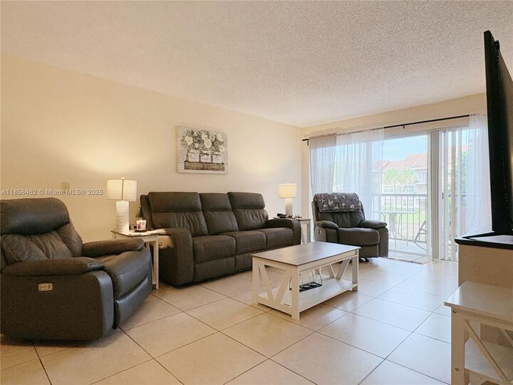 Property Photo: 9055 Wiles Rd 204 FL 33067