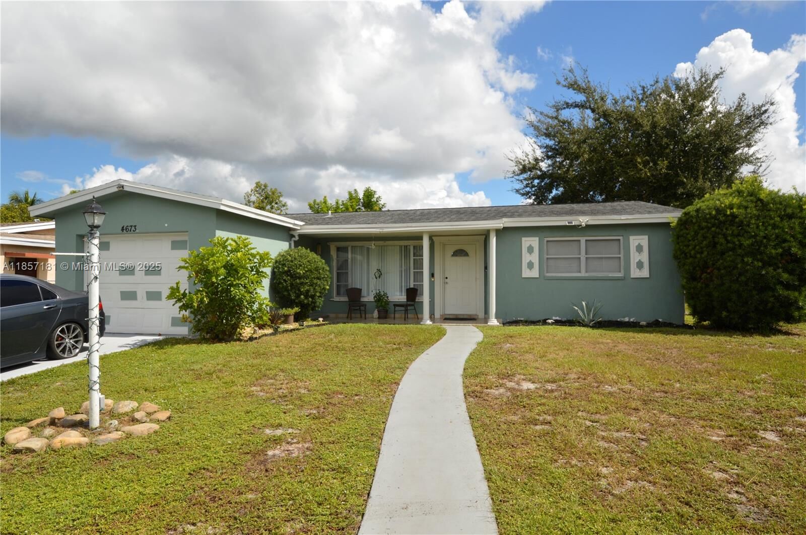 Property Photo:  4673 NW 41st Pl  FL 33319 