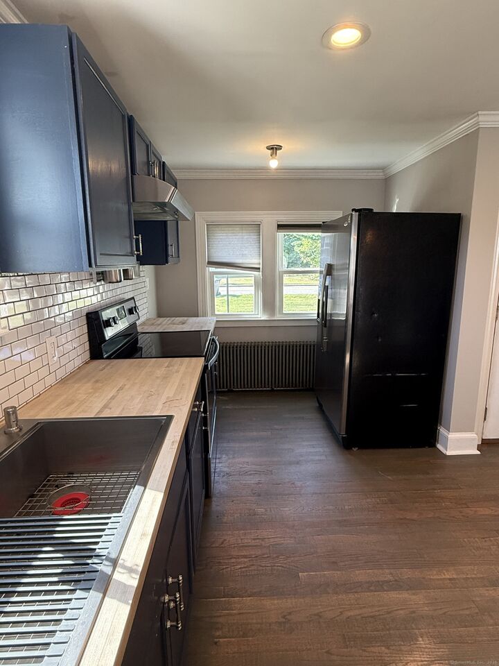 Property Photo: 189 Fern Street CT 06040