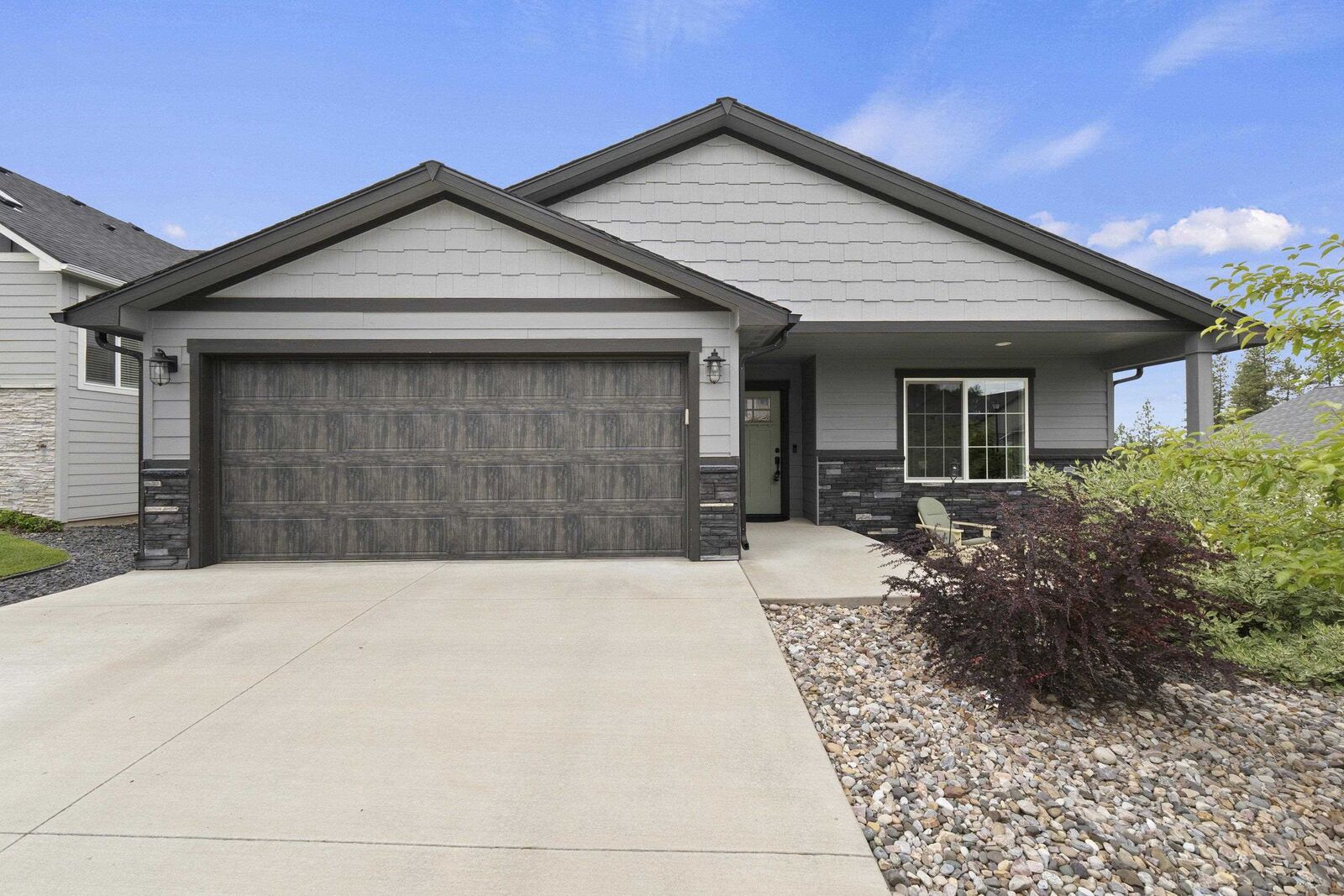 Property Photo:  2820 S Sonora Dr  WA 99037 