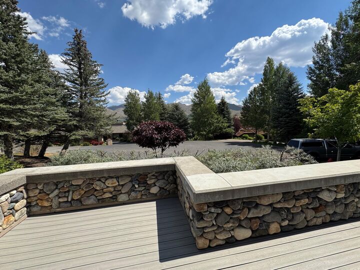 Property Photo: 204 Meadowridge Rd ID 83353