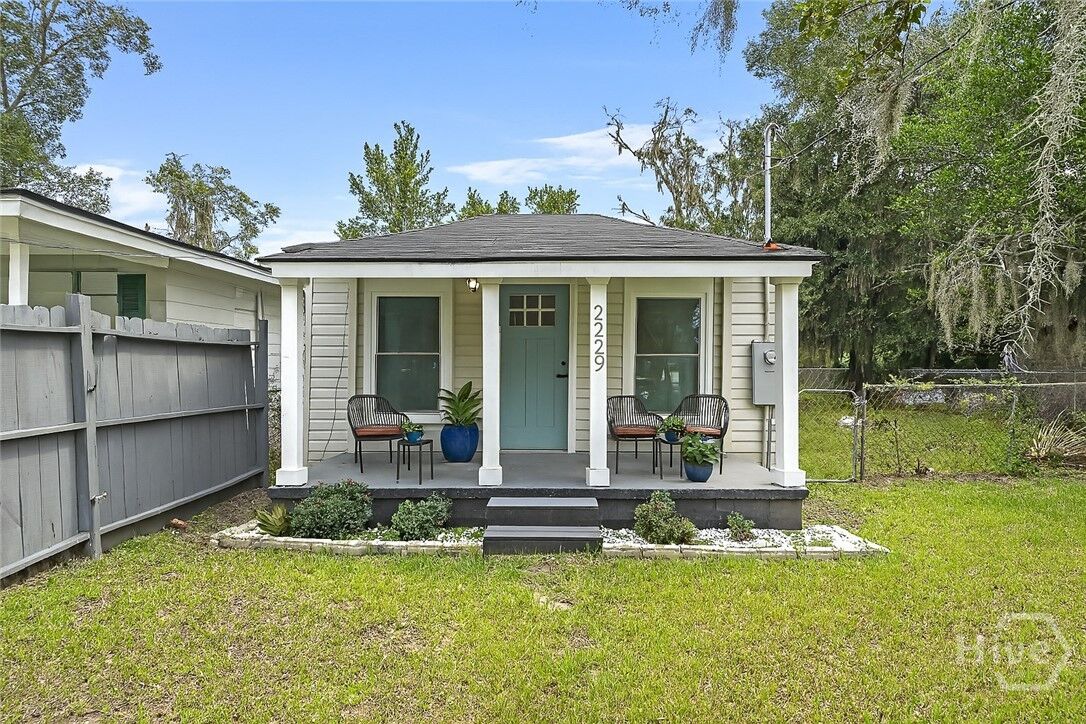 Property Photo: 2229 E Gwinnett Street GA 31404