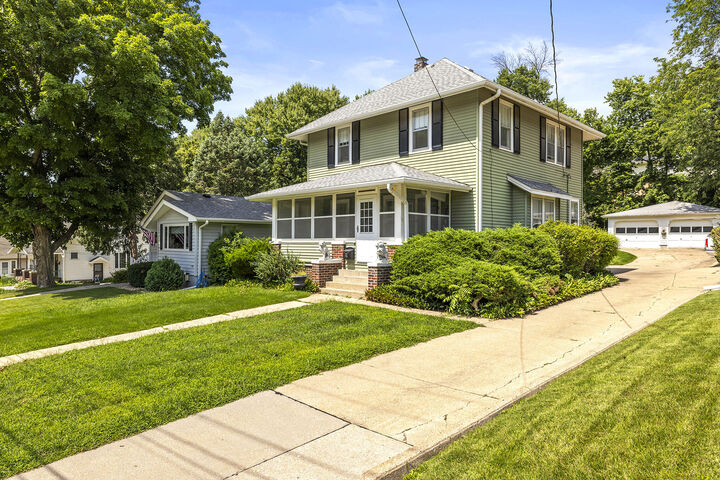 222 Locust Lodge  Avenue  Council Bluffs IA 51503 photo