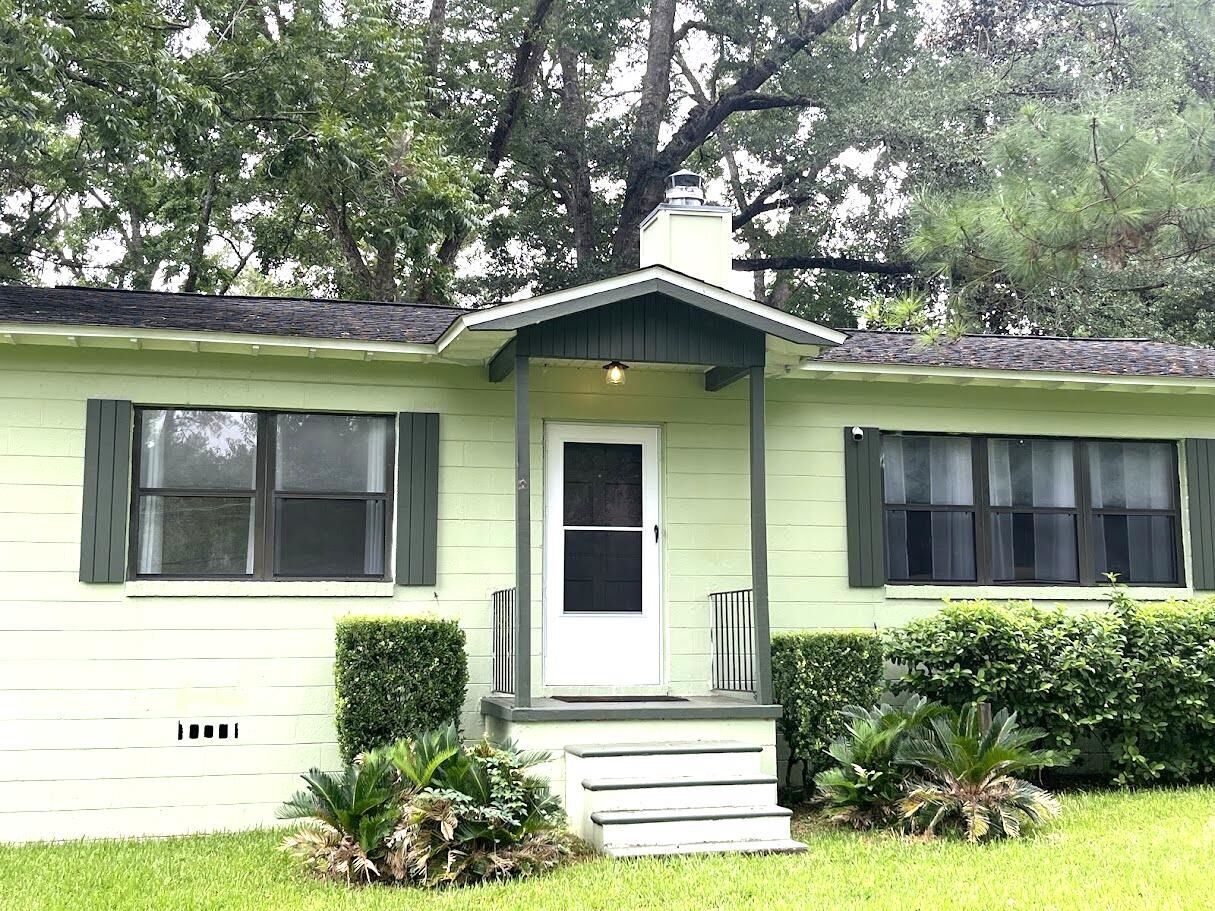 Property Photo: 1914 Fannie Drive FL 32303