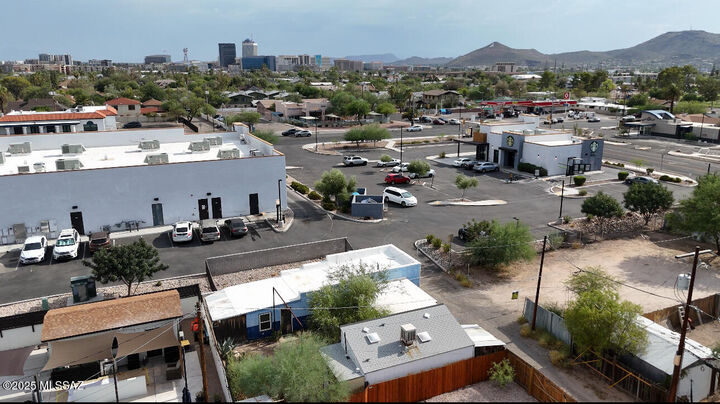 Property Photo:  234 E Helen Street  AZ 85705 