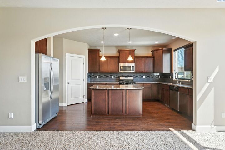 Property Photo: 4310 NW Commons Dr. WA 99301