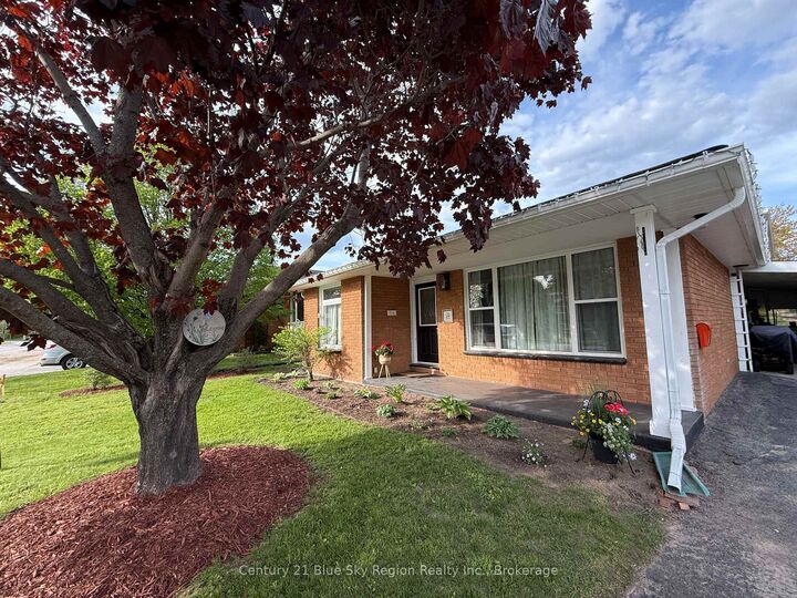 Property Photo:  14 Marshall Park Drive  ON P1A 2N9 