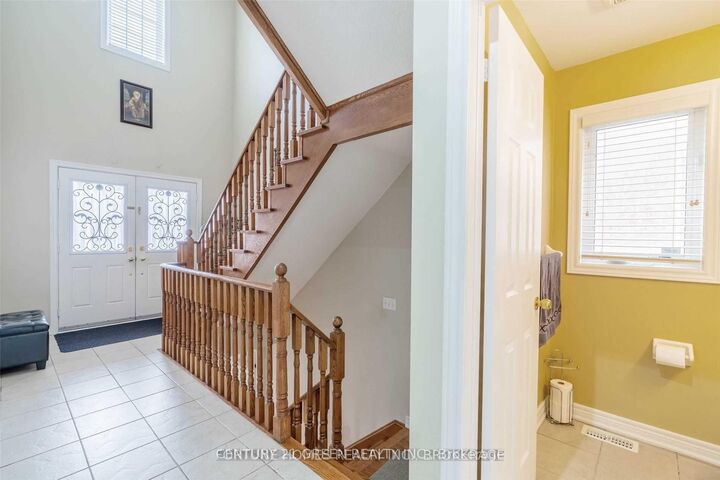 Property Photo:  41 Attview Crescent  ON L6P 2R6 