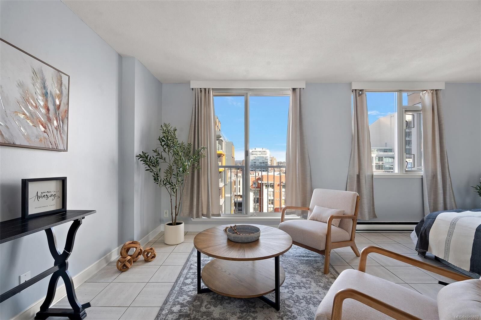 Property Photo:  835 View St 1009  BC V8W 3W8 