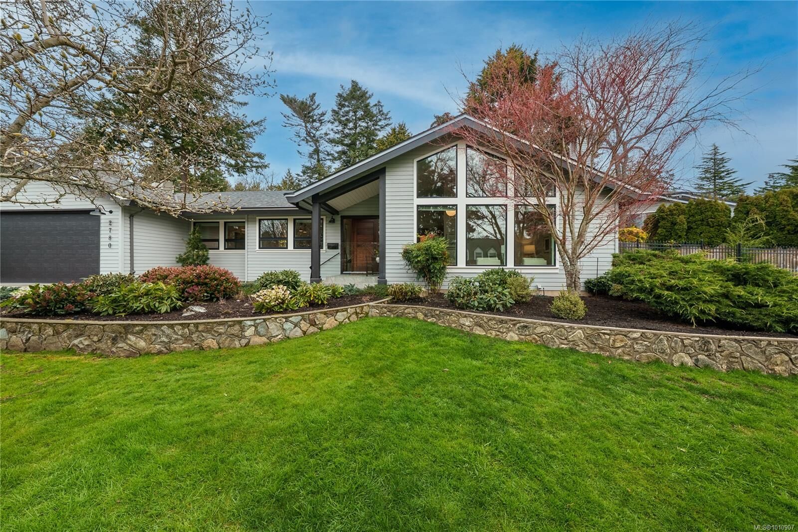 Property Photo:  2780 Arbutus Rd  BC V8N 5X4 
