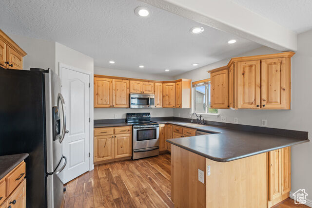 Property Photo: 7523 S Park Maple Dr W UT 84081