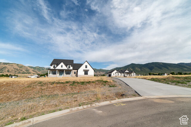 Property Photo: 2288 N Lincoln Ln A/B UT 84074