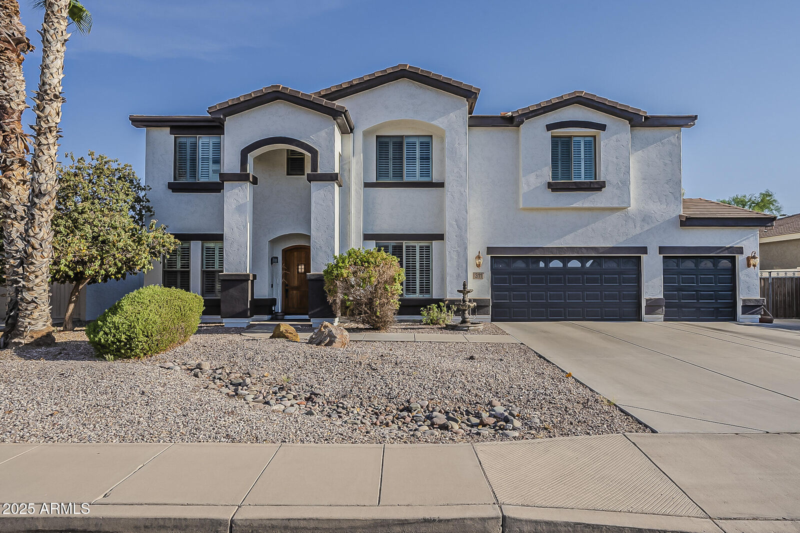 Property Photo: 311 E Frances Lane AZ 85295
