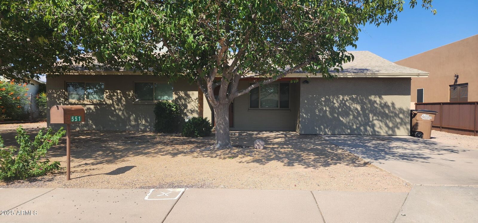 Property Photo:  551 N Jackson Street  AZ 85390 
