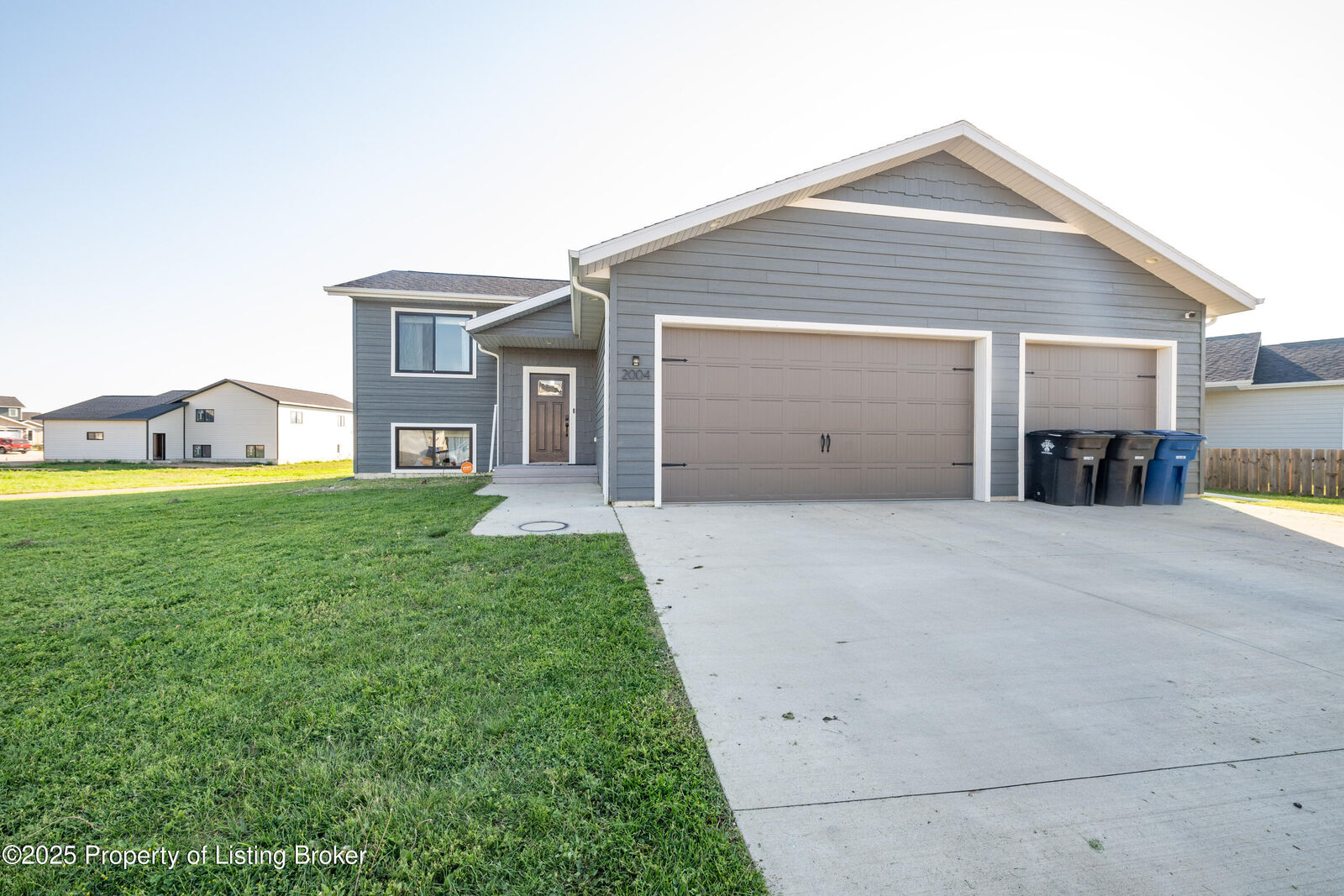 Property Photo: 2004 Yellowstone Circle ND 58601