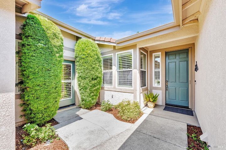 Property Photo:  340 San Carlos Way  CA 94945 