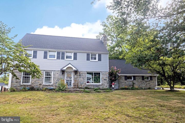1341 Quail Hollow Road  Harrisburg PA 17112 photo