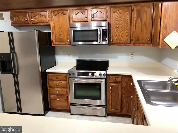 Property Photo:  7064 Gatton Square  VA 22315 